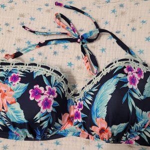 34DD Bikini top Shade & Shore NWOT